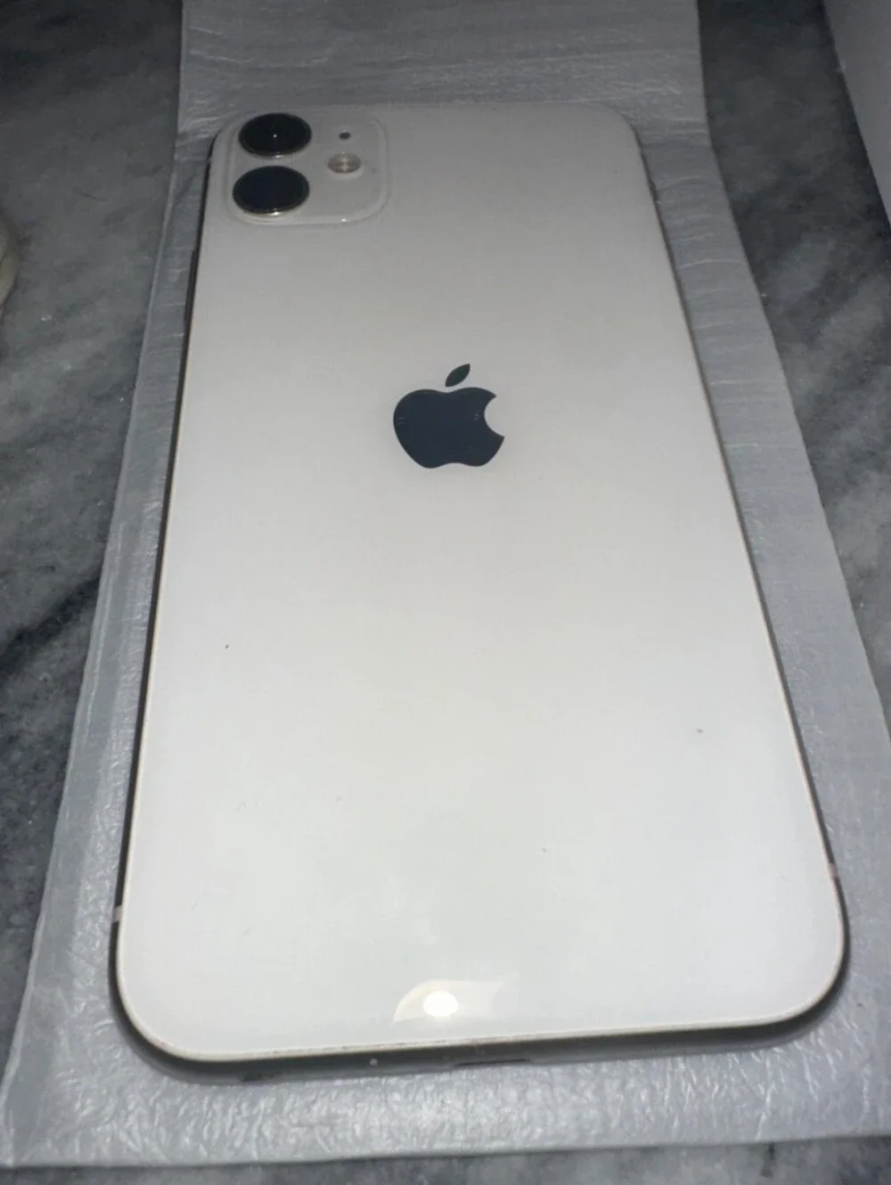 iPhone 11 128GB White Unlocked